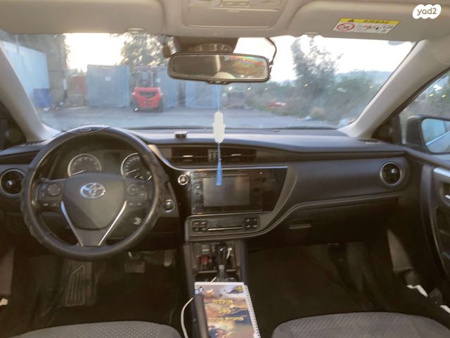 טויוטה קורולה