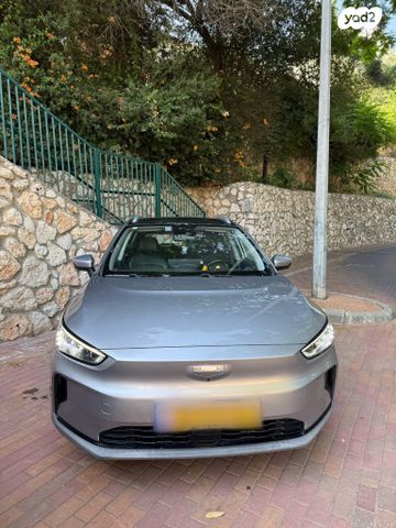 מודעת רכב ג׳ילי Geometry C