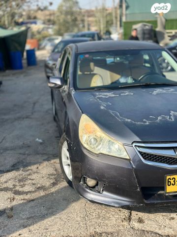 סובארו B4/לגאסי