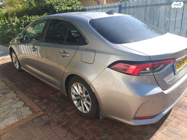 טויוטה קורולה