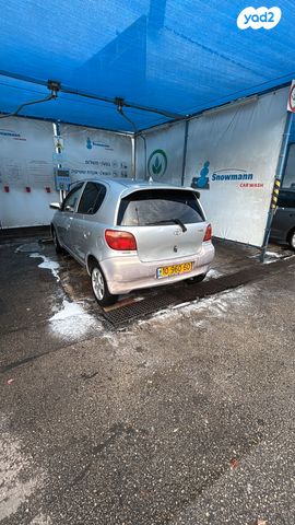 טויוטה יאריס