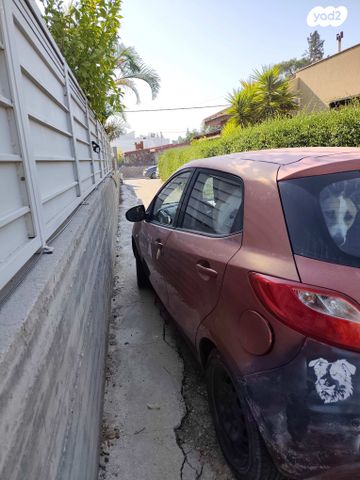 מודעת רכב מאזדה 2