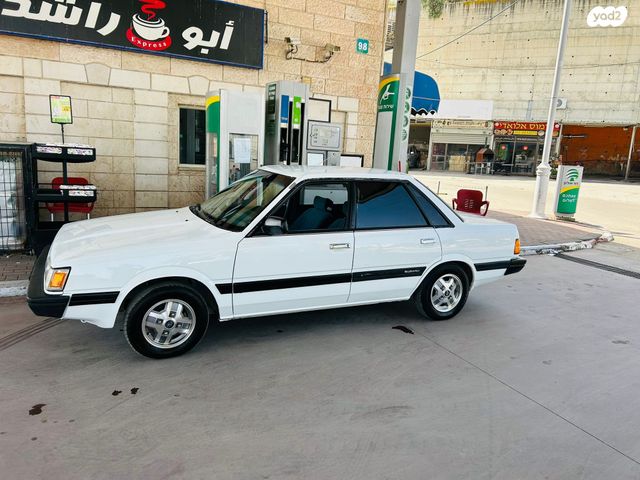 סובארו לאונה