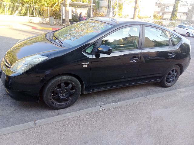 מודעת רכב טויוטה פריוס