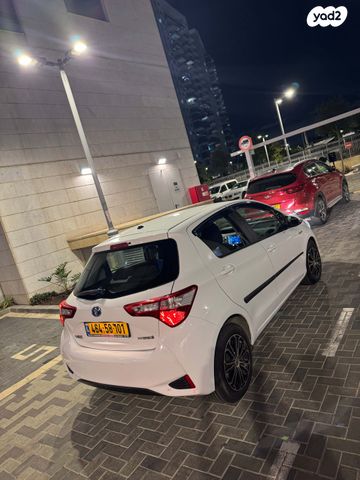 טויוטה יאריס