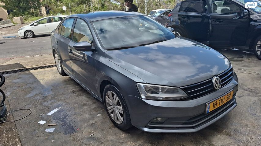 מודעת רכב פולקסווגן ג'טה 