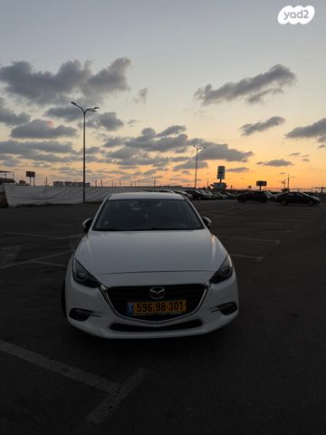 מודעת רכב מאזדה 3