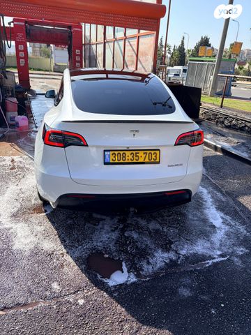 מודעת רכב טסלה מודל Y