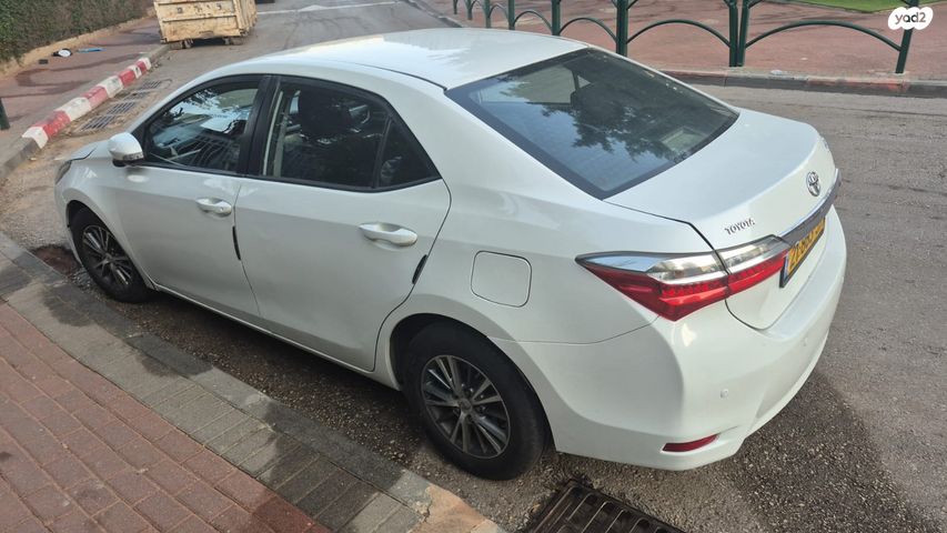 מודעת רכב טויוטה קורולה