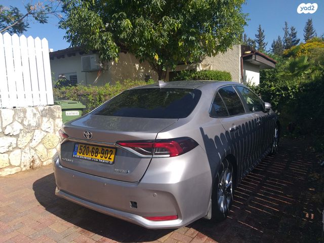 טויוטה קורולה