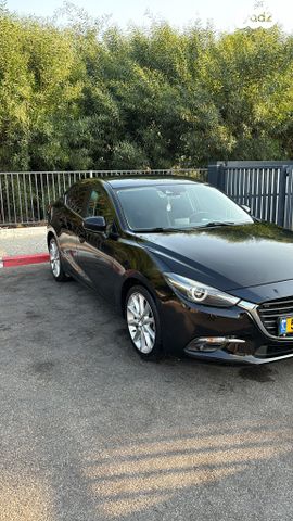 מודעת רכב מאזדה 3