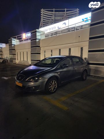 מודעת רכב סיאט לאון
