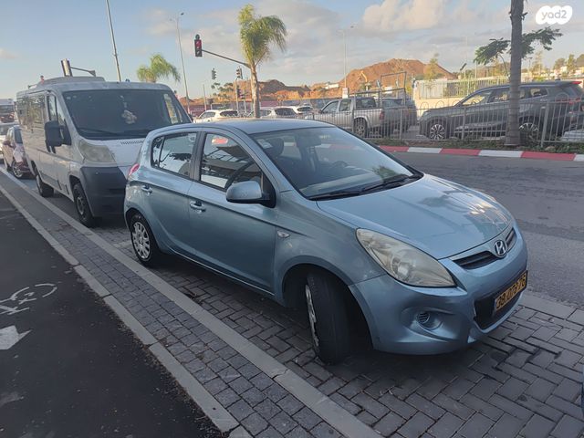 מודעת רכב יונדאי i20