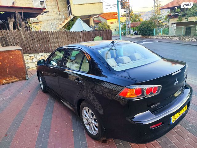 מודעת רכב מיצובישי לנסר