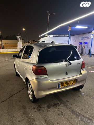 טויוטה יאריס