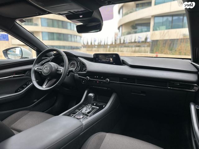 מודעת רכב מאזדה 3