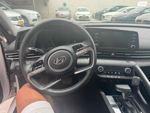 יונדאי אלנטרה