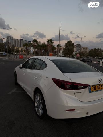 מאזדה 3