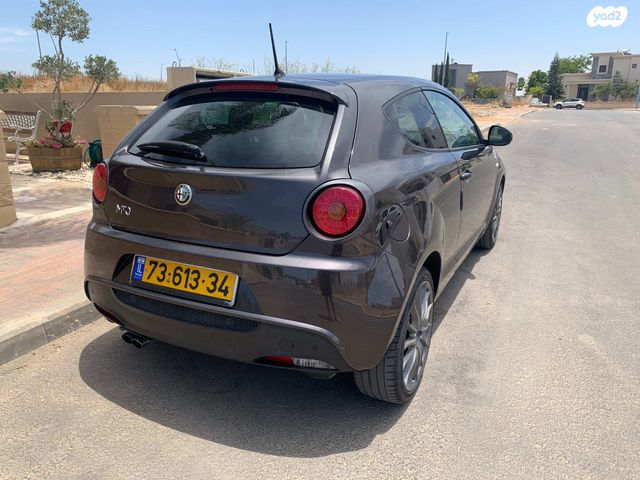 אלפא רומיאו מיטו