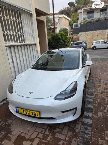 מודעת רכב טסלה מודל 3