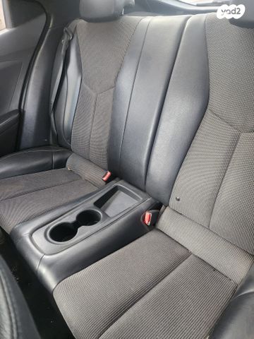 יונדאי ולוסטר