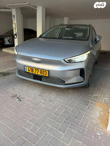 מודעת רכב ג׳ילי Geometry C