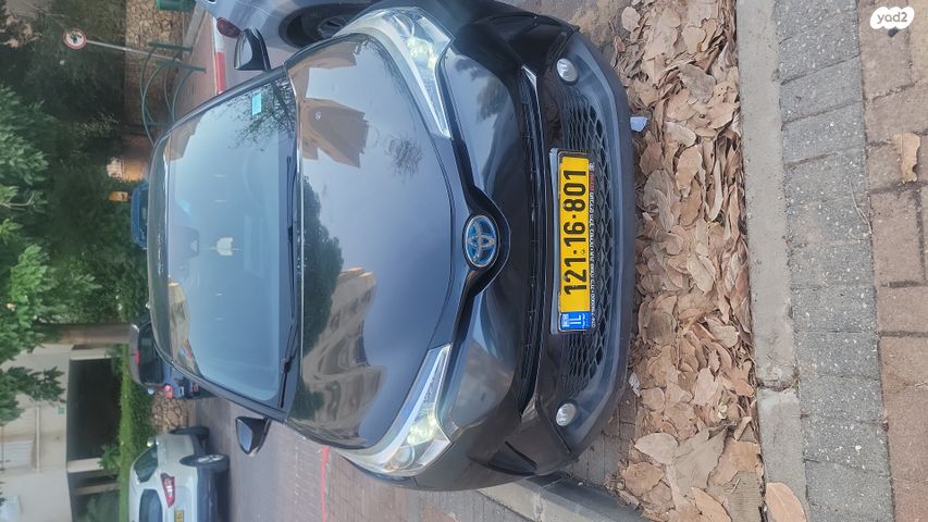 מודעת רכב טויוטה C-HR