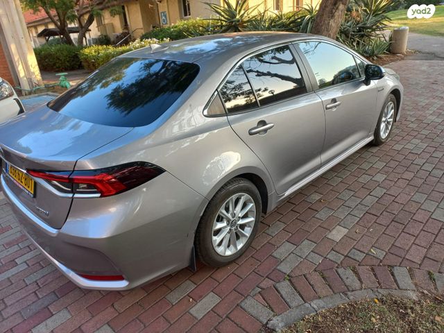 טויוטה קורולה