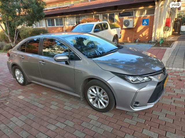 טויוטה קורולה