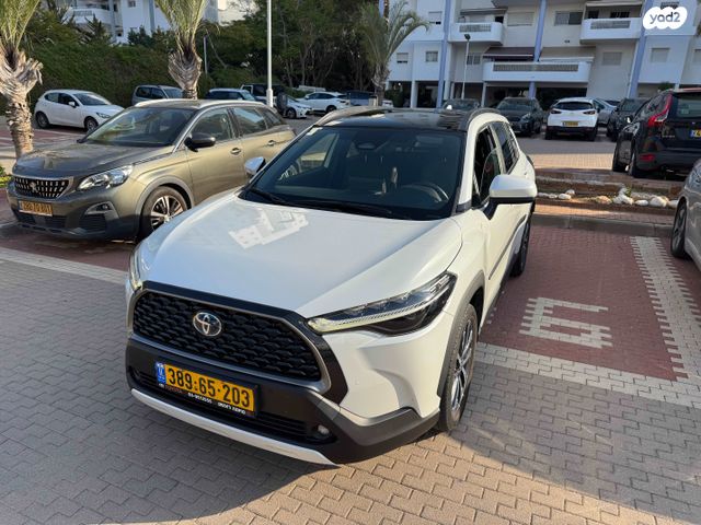 מודעת רכב טויוטה קורולה קרוס