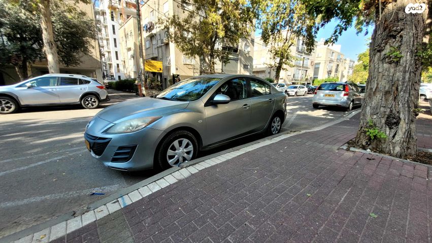 מודעת רכב מאזדה 3