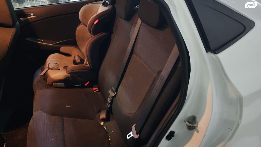 יונדאי אקסנט i25