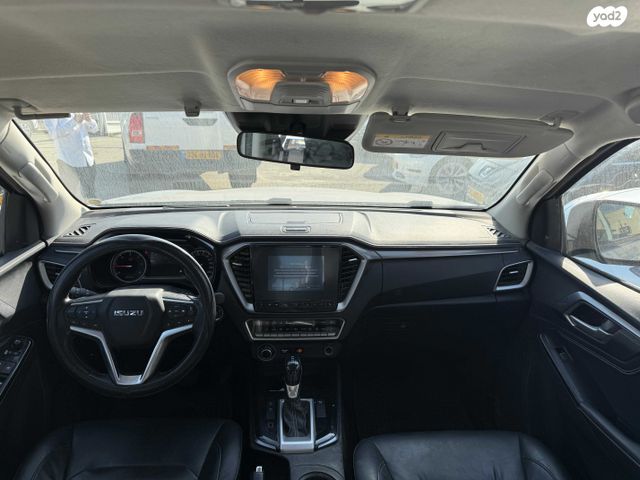 איסוזו די-מקס