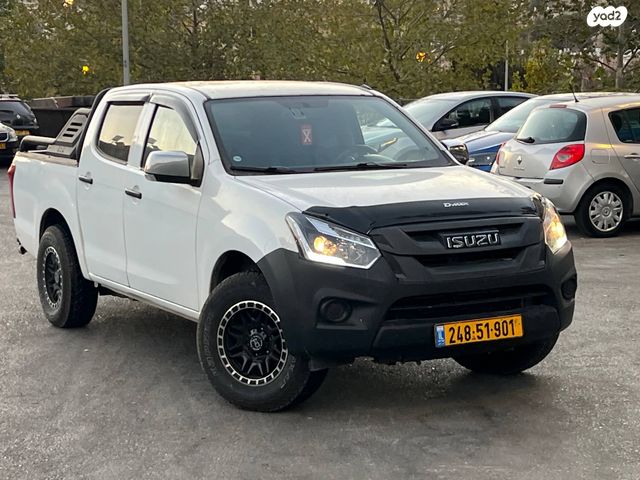 איסוזו די-מקס