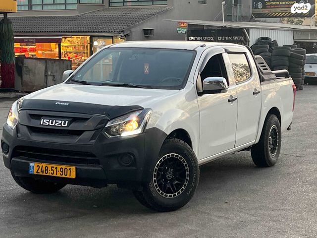 מודעת רכב איסוזו די-מקס