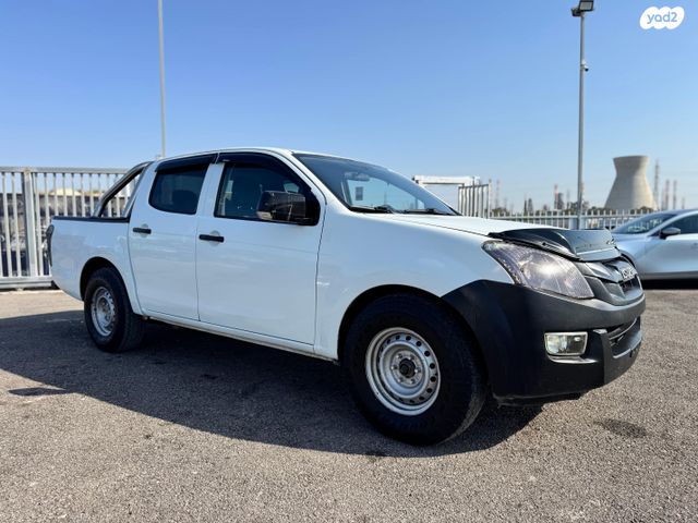 איסוזו די-מקס