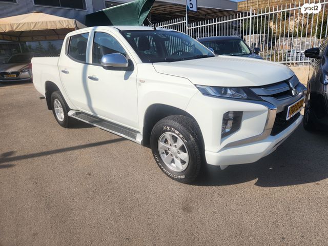 מיצובישי טרייטון / L200