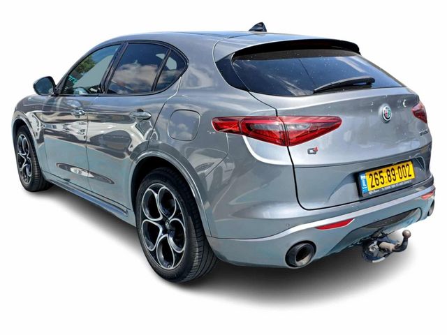 אלפא רומיאו סטלביו