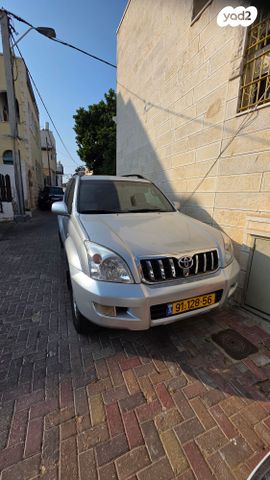 טויוטה לנד קרוזר