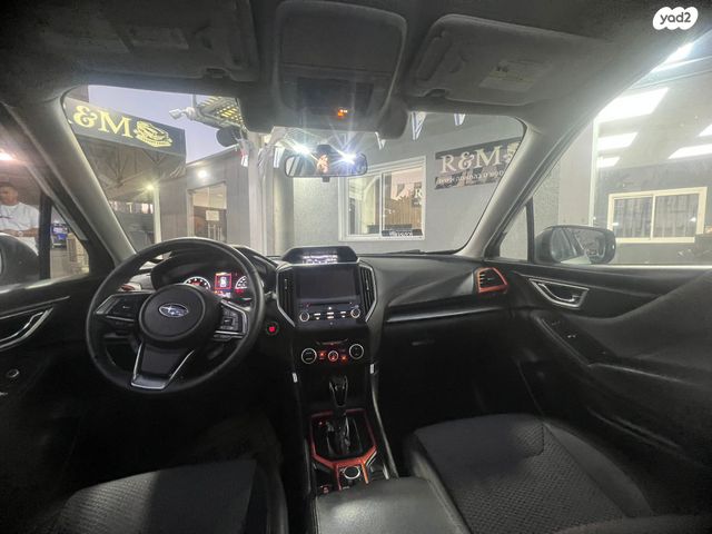 סובארו פורסטר