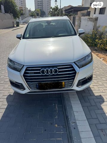 מודעת רכב אאודי Q7