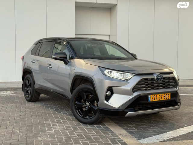 טויוטה RAV4