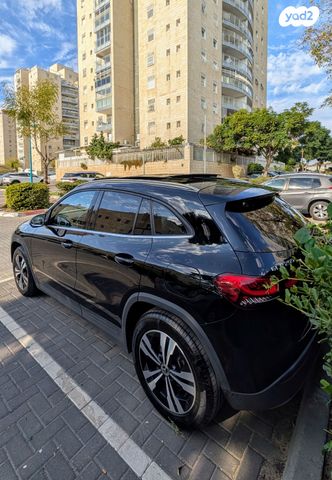 מרצדס-בנץ GLA