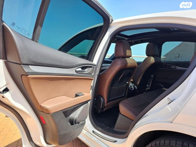 אלפא רומיאו סטלביו