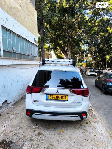 מיצובישי אאוטלנדר