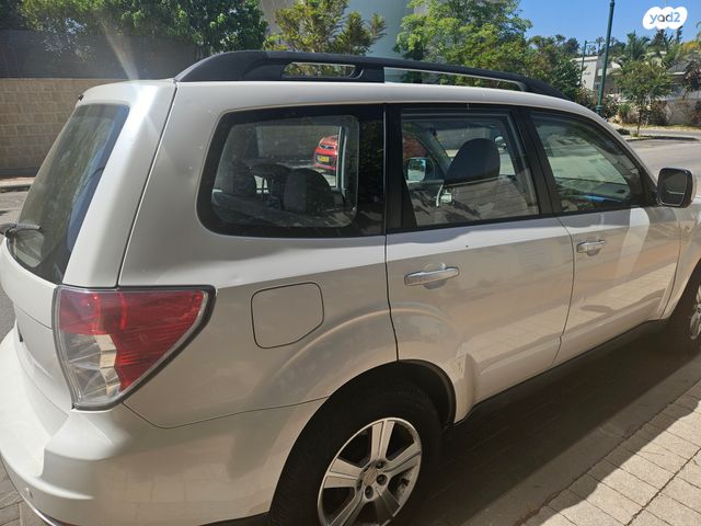 סובארו פורסטר