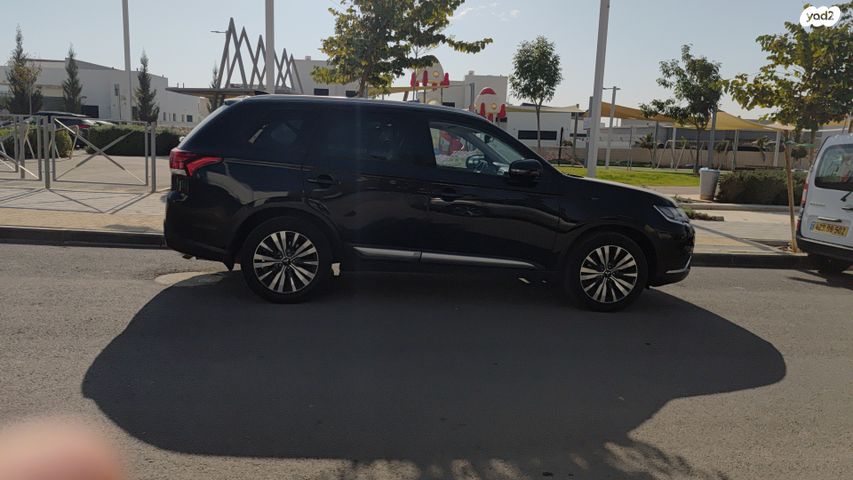 מיצובישי אאוטלנדר