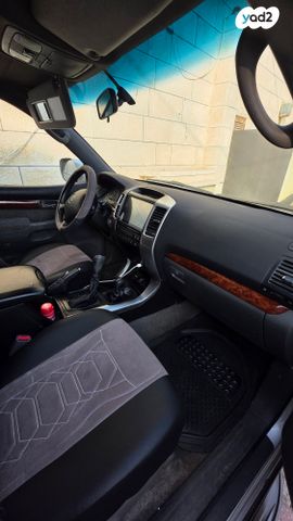 טויוטה לנד קרוזר