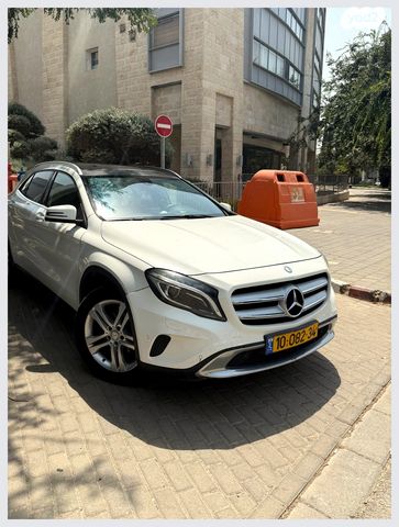 מרצדס-בנץ GLA