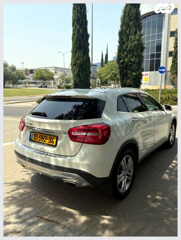 מרצדס-בנץ GLA